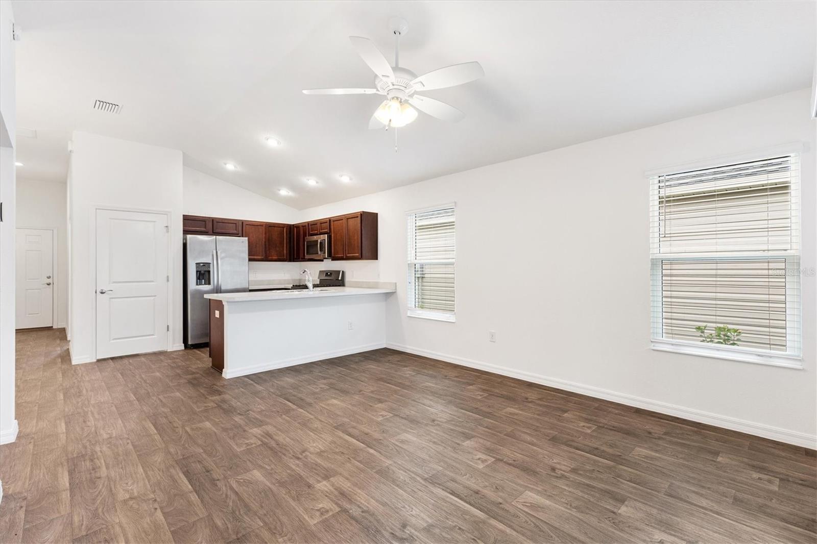6225 DINGMAN WAY, The Villages, FL 32163
