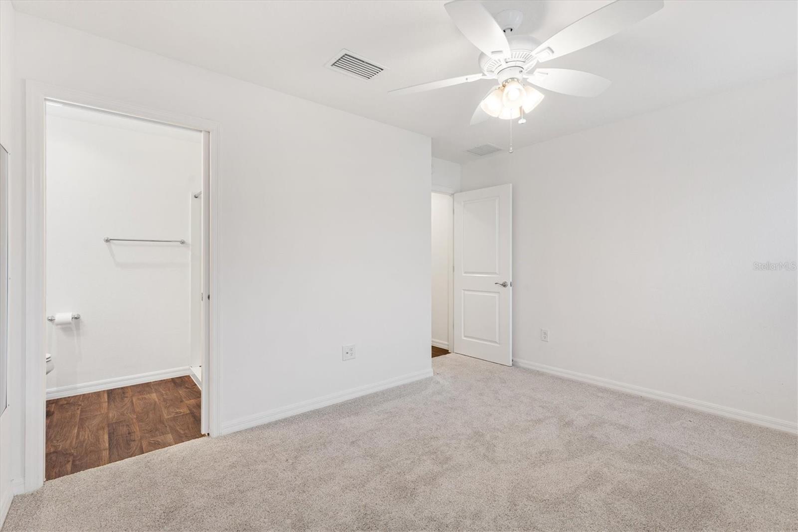 6225 DINGMAN WAY, The Villages, FL 32163