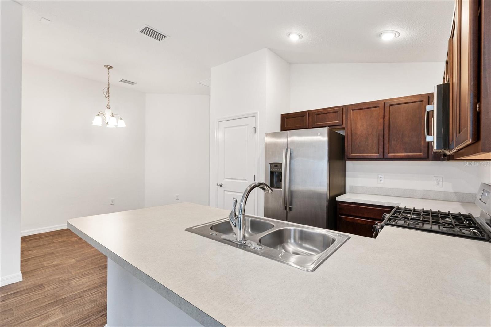 6225 DINGMAN WAY, The Villages, FL 32163