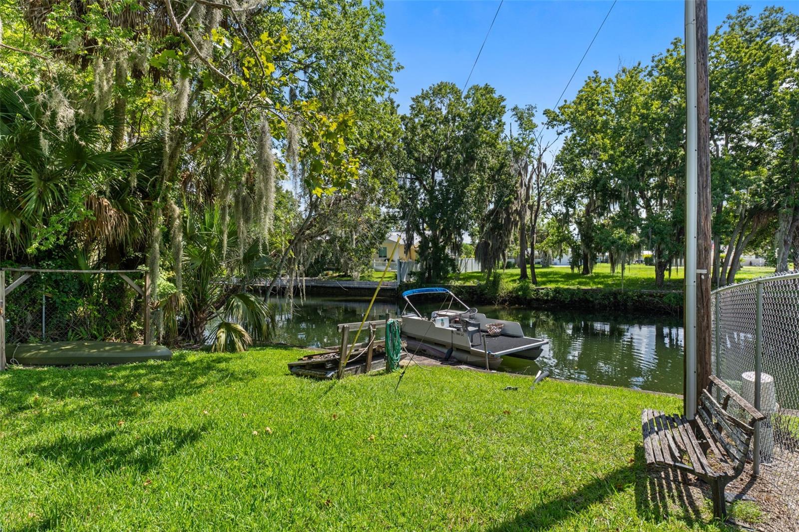 149 & 151 SE PARADISE POINT ROAD, Crystal River, FL 34429
