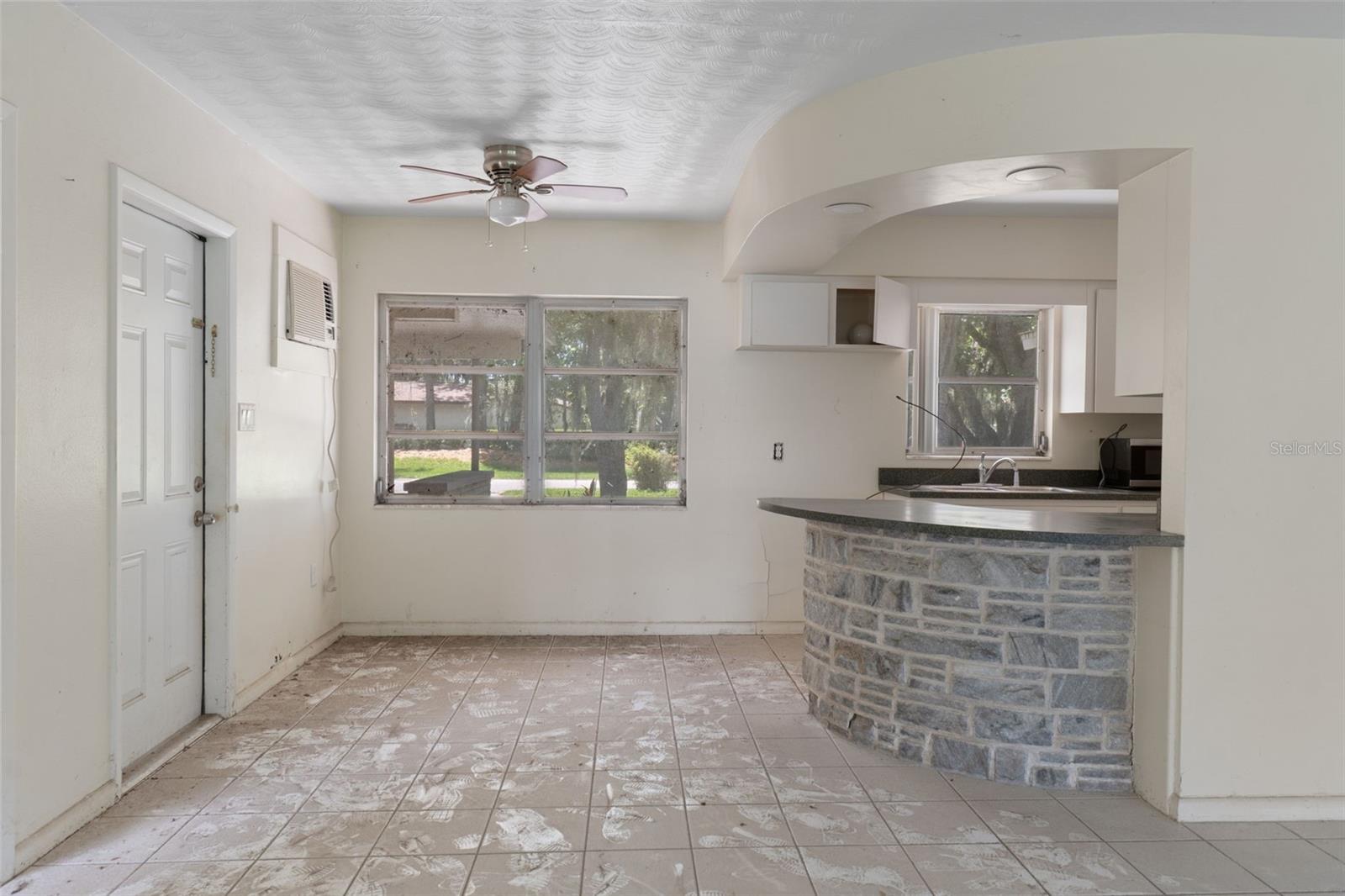 149 & 151 SE PARADISE POINT ROAD, Crystal River, FL 34429