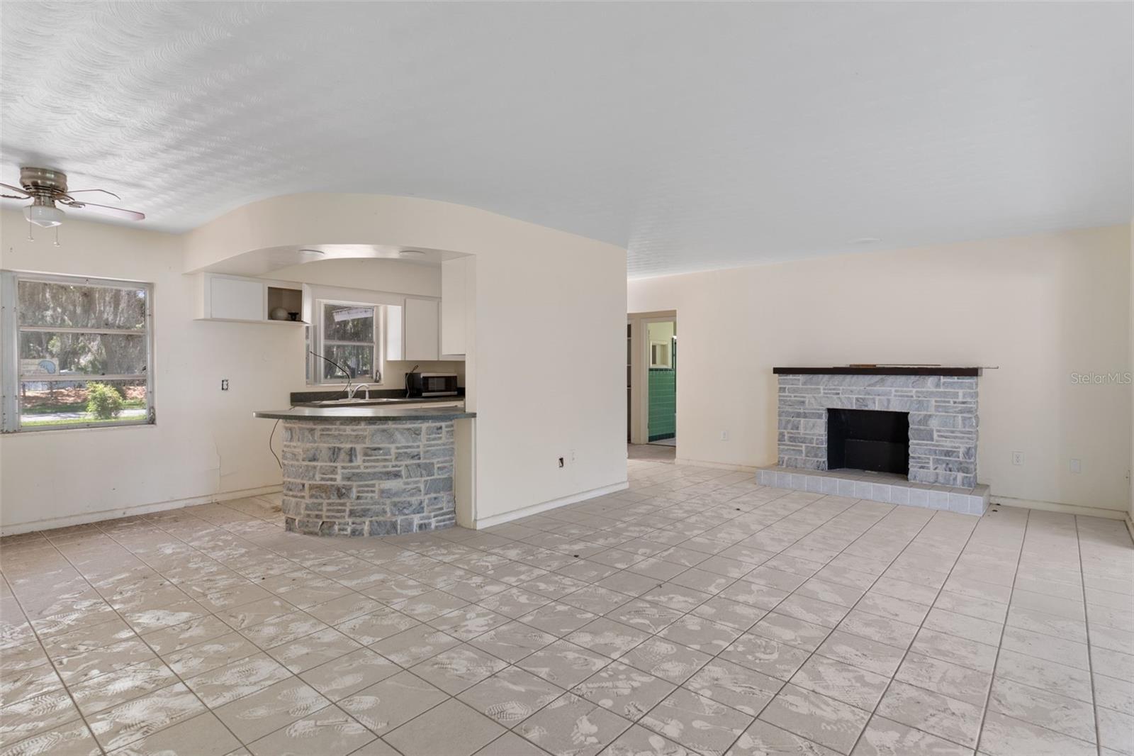 149 & 151 SE PARADISE POINT ROAD, Crystal River, FL 34429