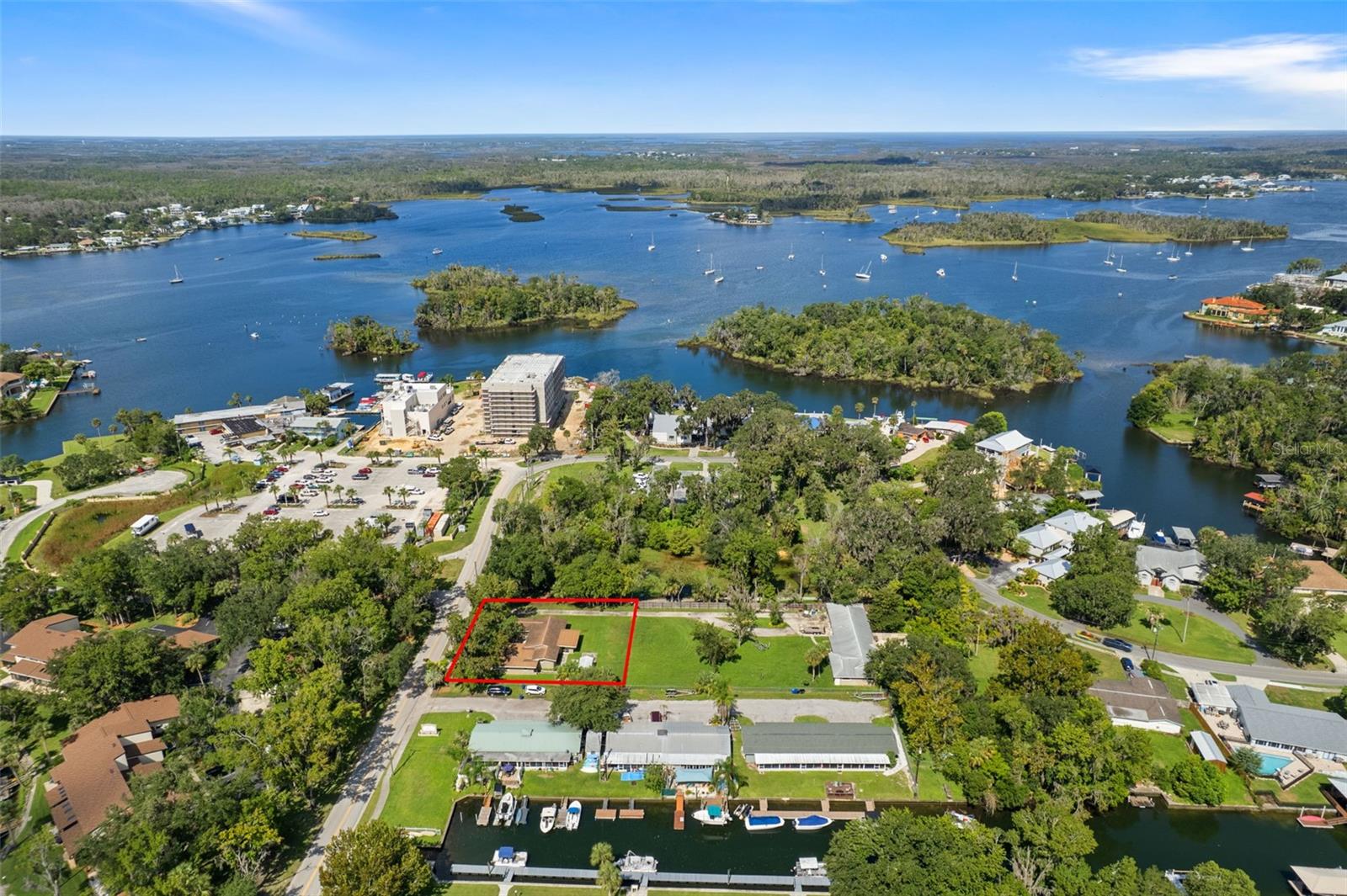 149 & 151 SE PARADISE POINT ROAD, Crystal River, FL 34429