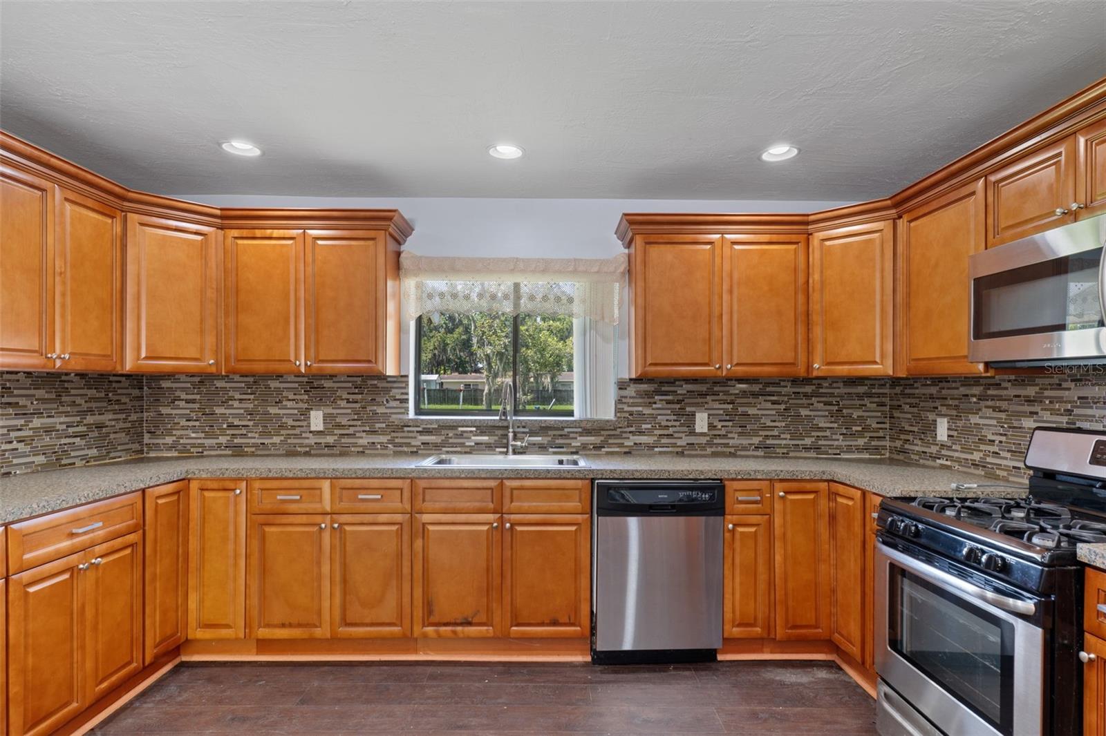 149 & 151 SE PARADISE POINT ROAD, Crystal River, FL 34429