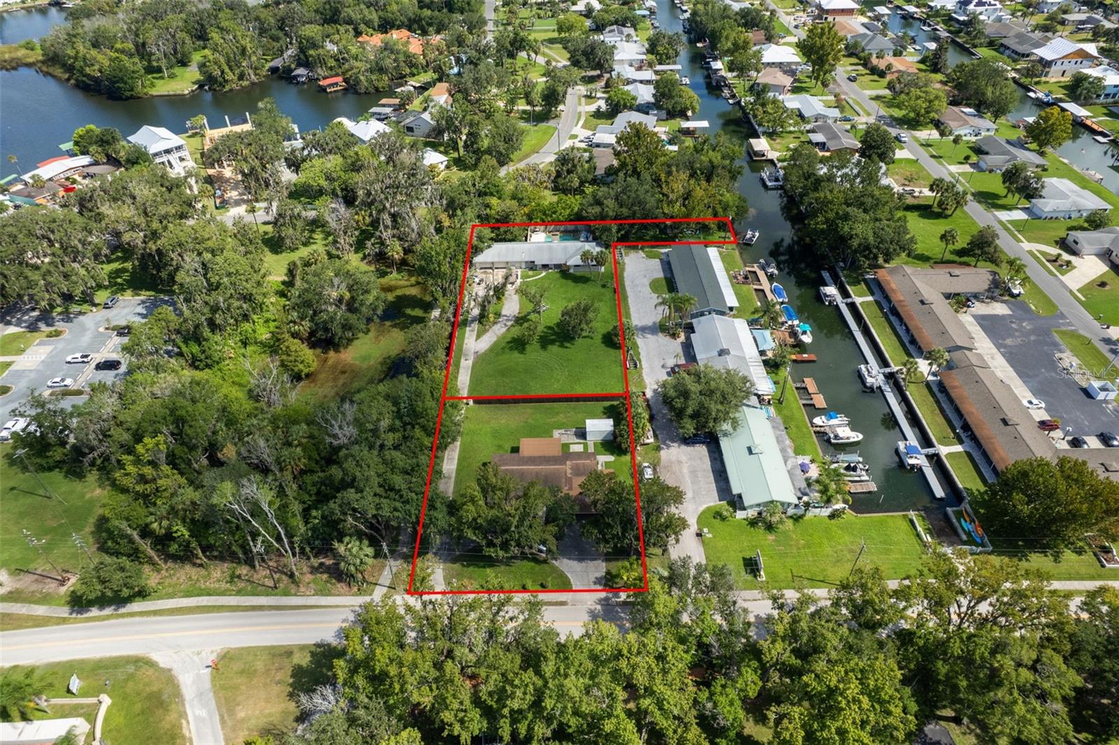149 & 151 SE PARADISE POINT ROAD, Crystal River, FL 34429