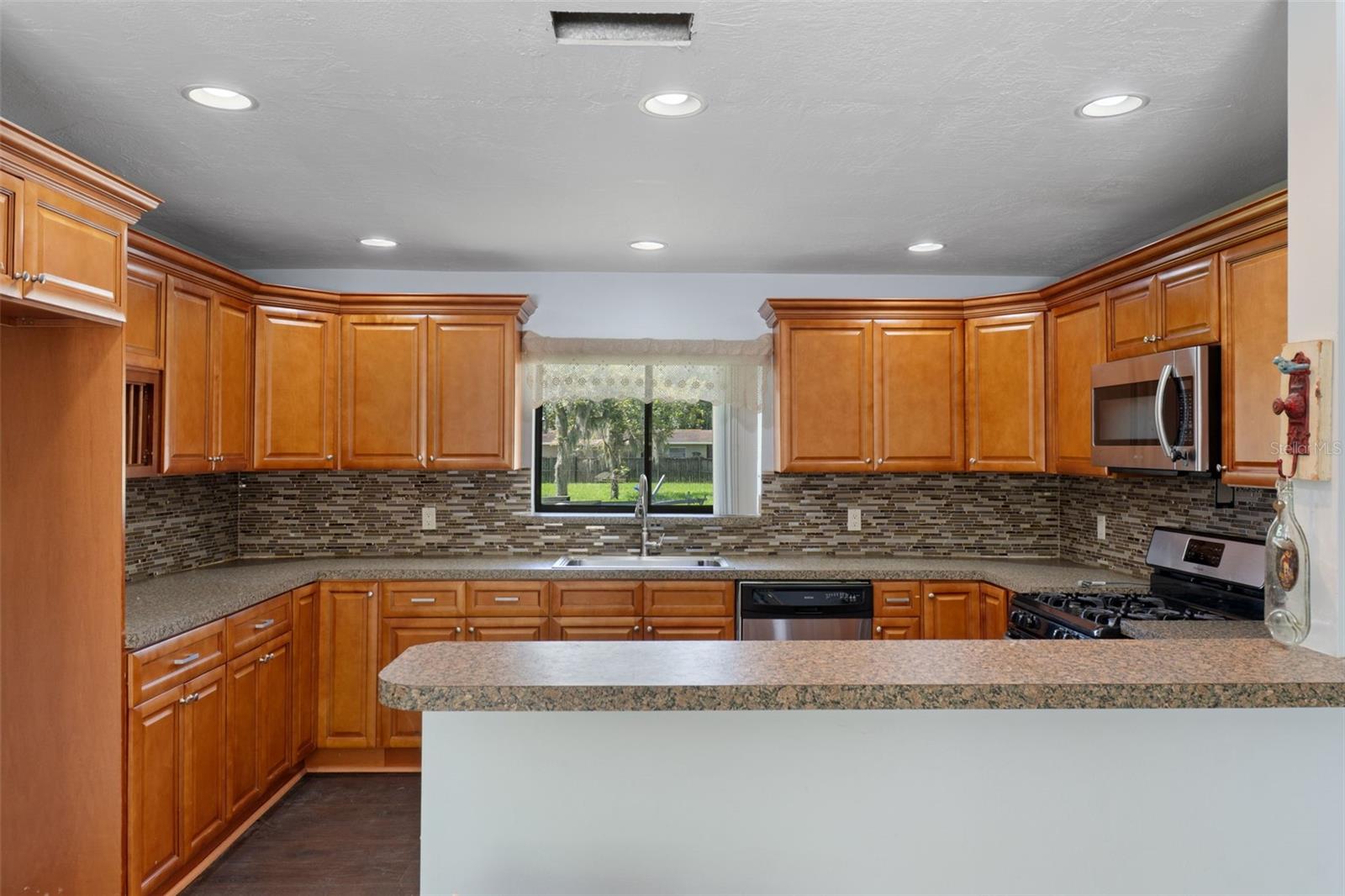 149 & 151 SE PARADISE POINT ROAD, Crystal River, FL 34429