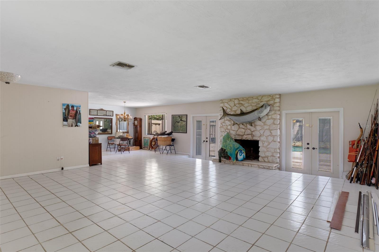 149 & 151 SE PARADISE POINT ROAD, Crystal River, FL 34429
