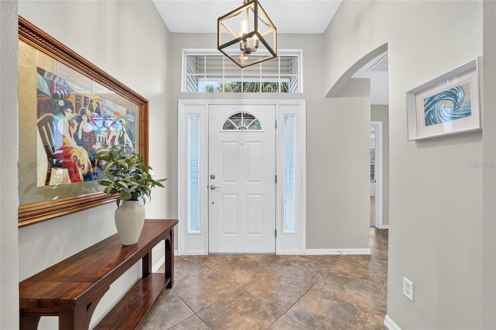 Foyer neutral paint