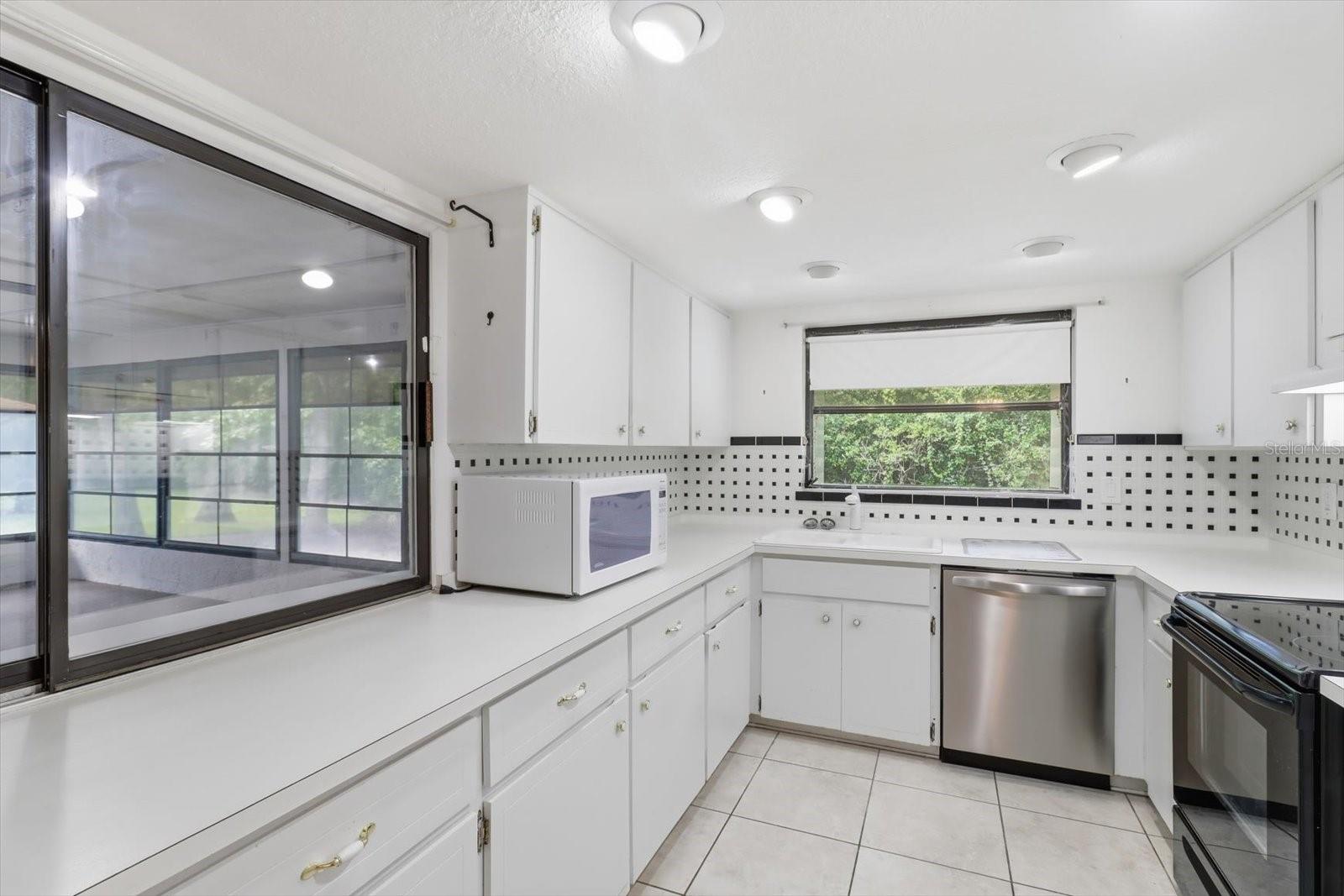 30 SYCAMORE CIRCLE, Homosassa, FL 34446