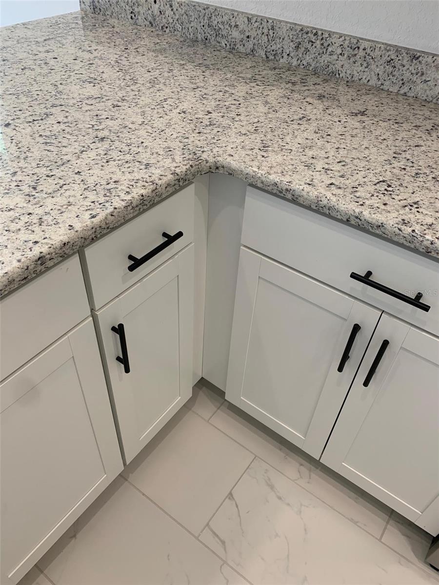 Cabinets/countertops/flooring Cabinets/countertops/flooring