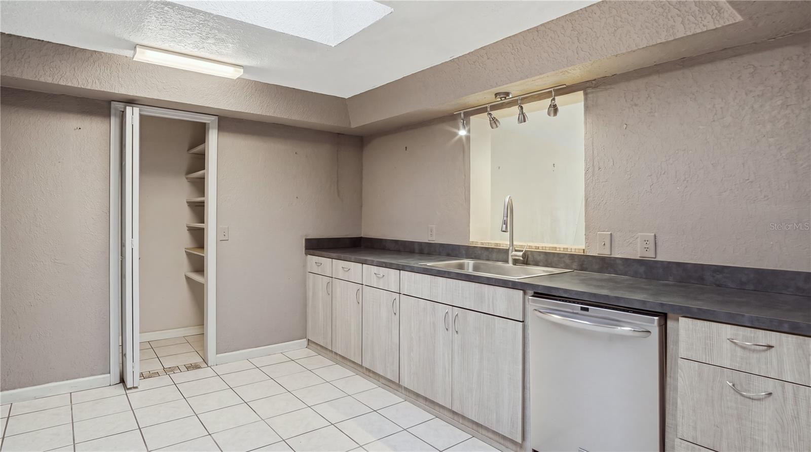 10012 N TALL PINES TERRACE, Dunnellon, FL 34434