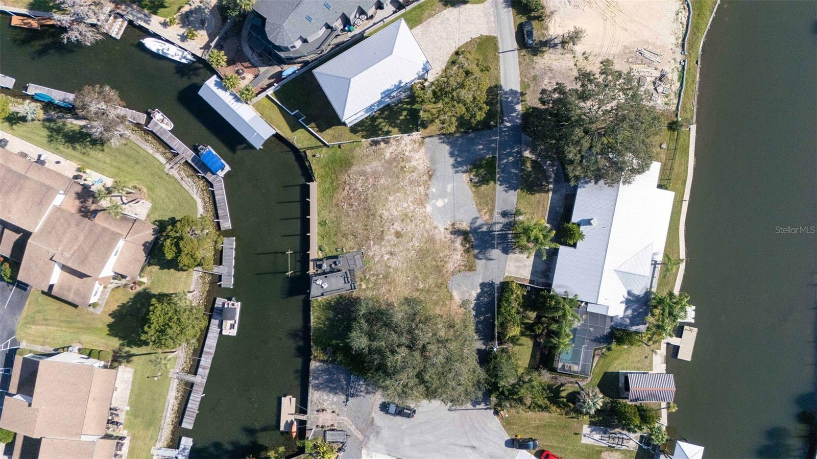 1924 SE 3RD COURT, Crystal River, FL 34429