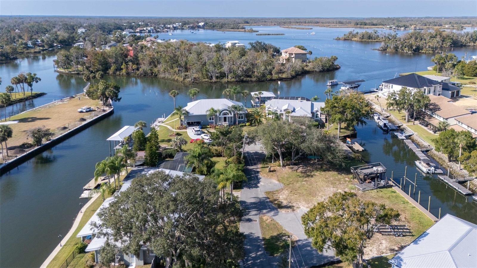 1924 SE 3RD COURT, Crystal River, FL 34429