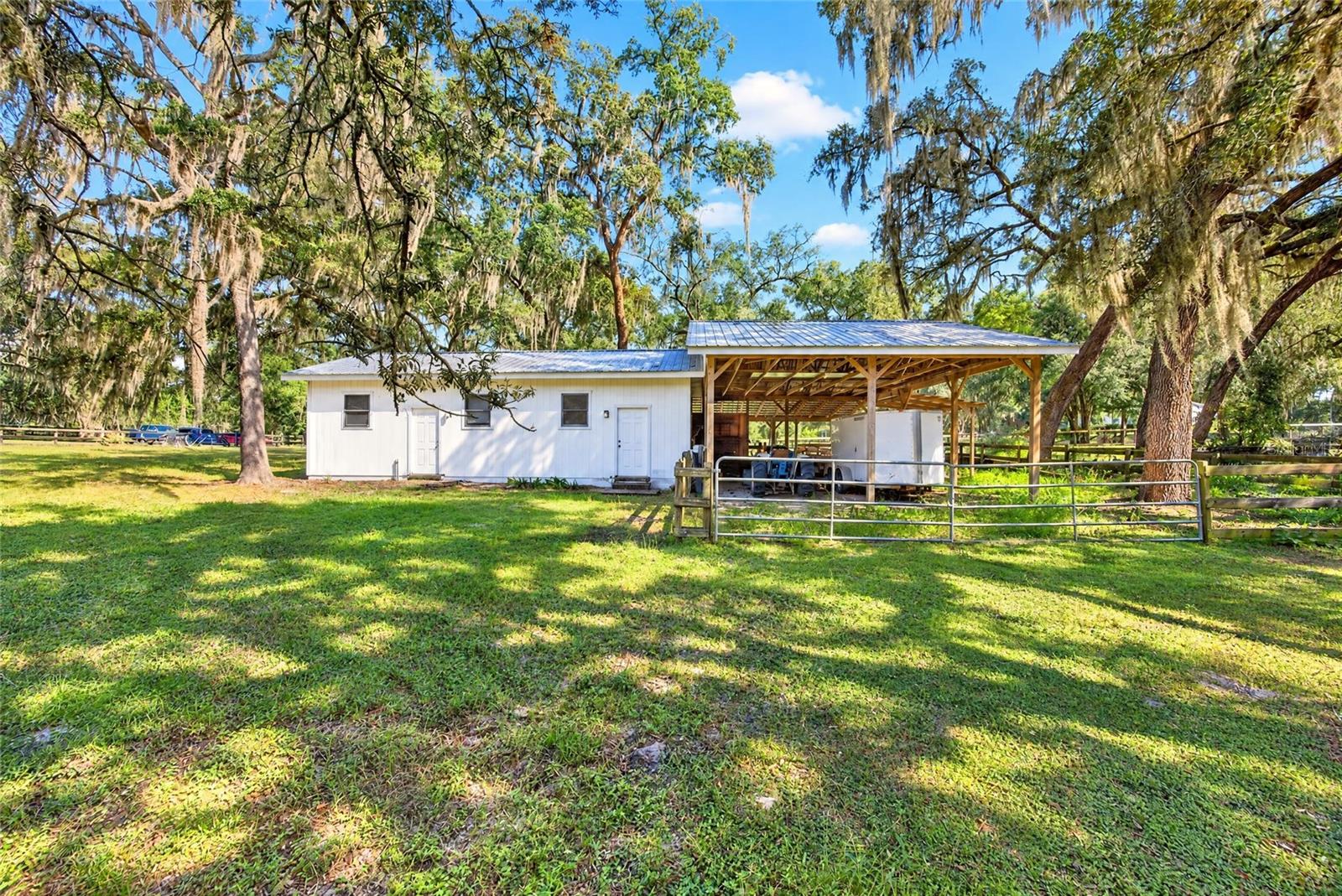 2750 NE 175TH STREET ROAD, Citra, FL 32113