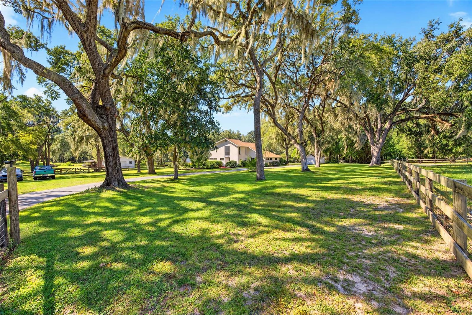 2750 NE 175TH STREET ROAD, Citra, FL 32113