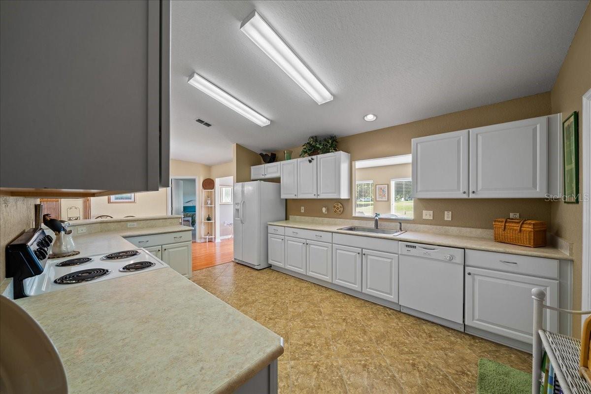 13885 SW 112TH CIRCLE, Dunnellon, FL 34432