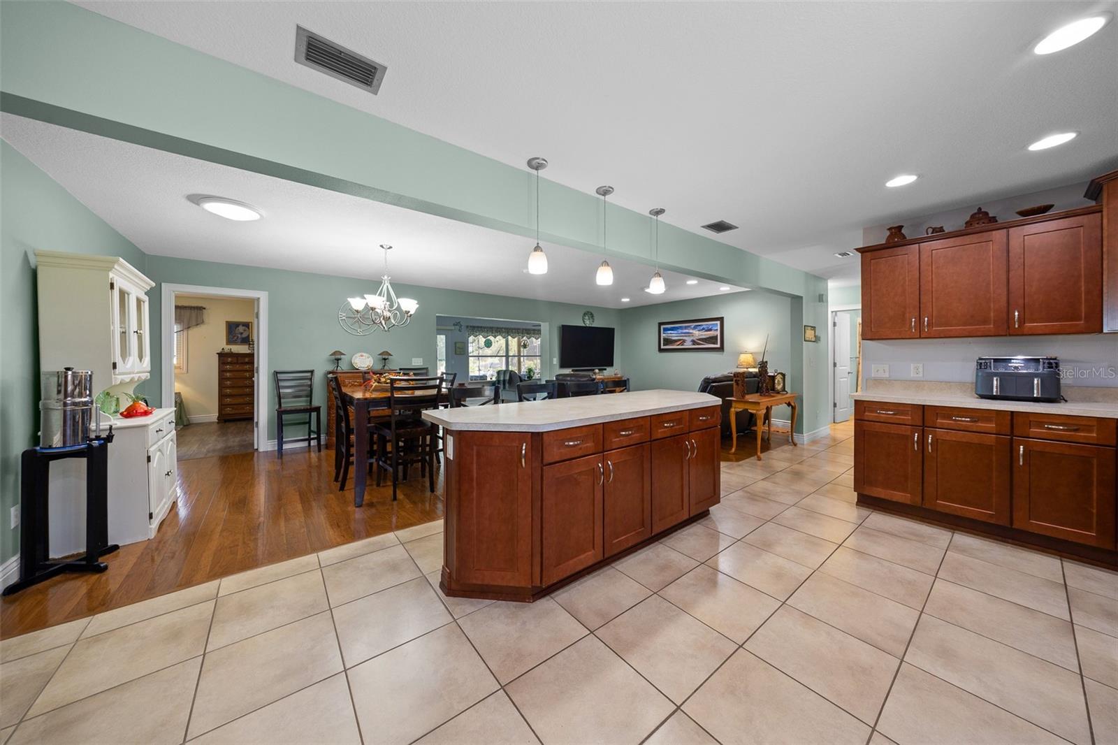 5911 W RIVERBEND ROAD, Dunnellon, FL 34433