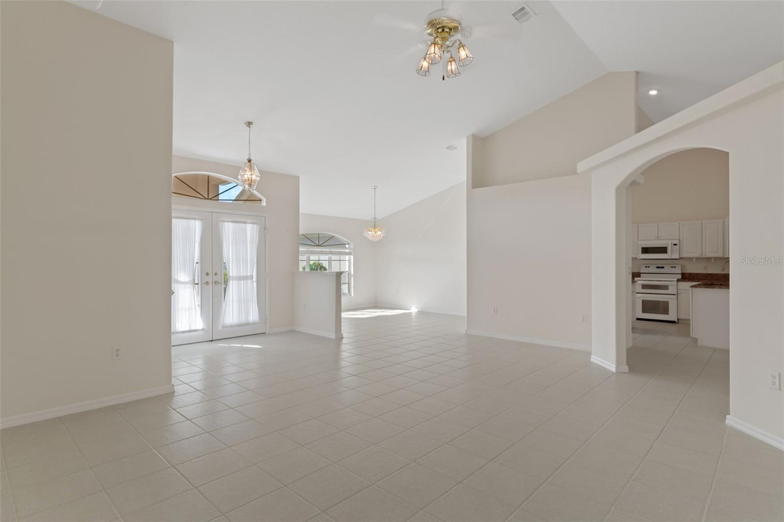 1144 E WHIRL AWAY CIRCLE, Inverness, FL 34453
