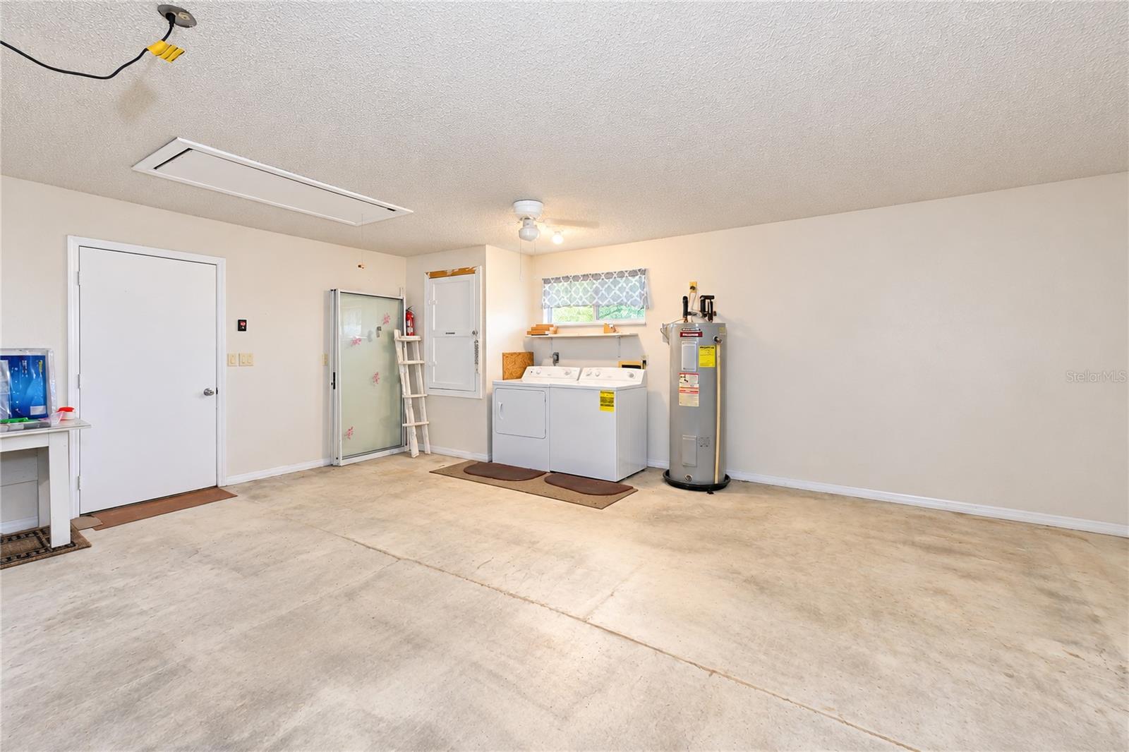 Complete with All appliances, even washer & dryer