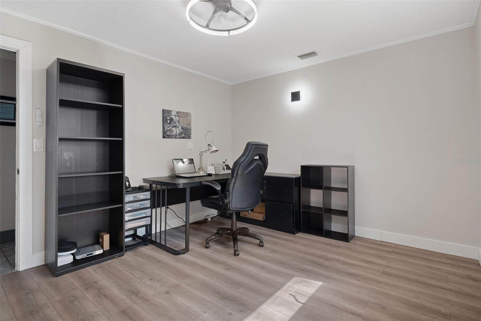 Guest bedroom