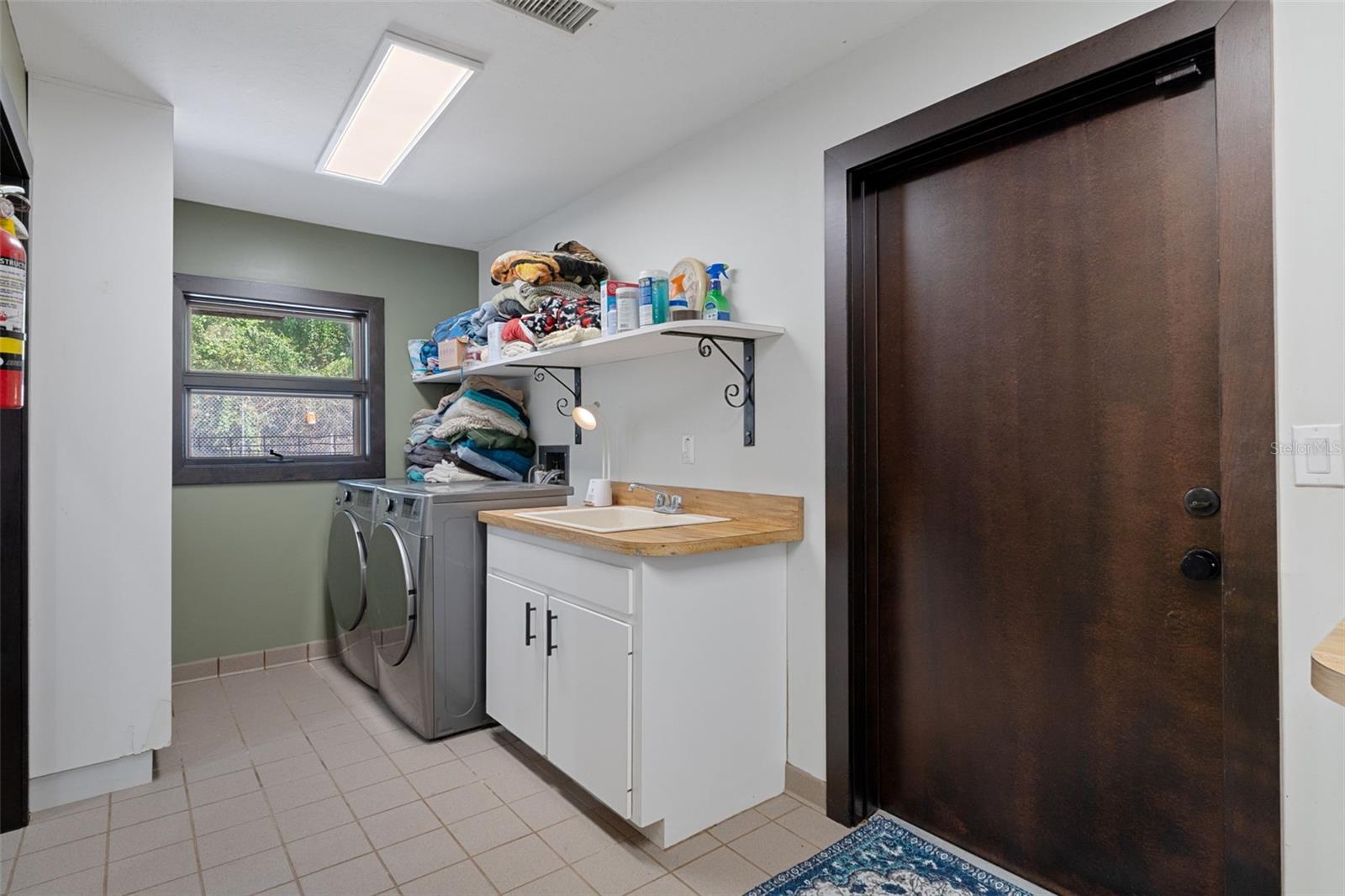 Laundry in Primary