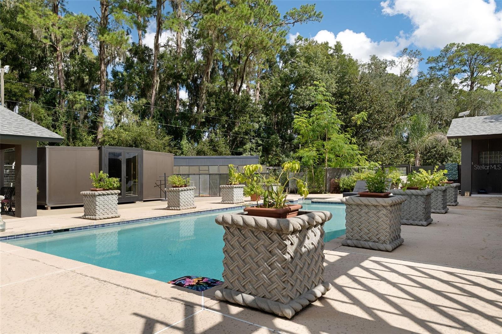 Residence Pool Deck