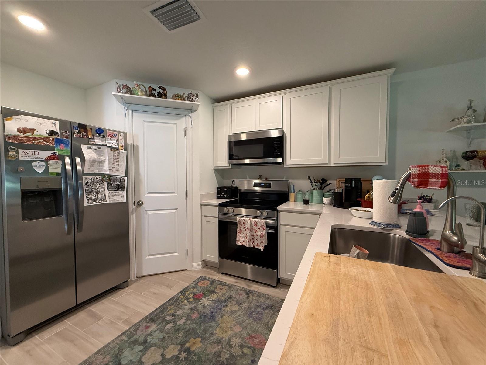 589 W DUQUET PLACE, Citrus Springs, FL 34434