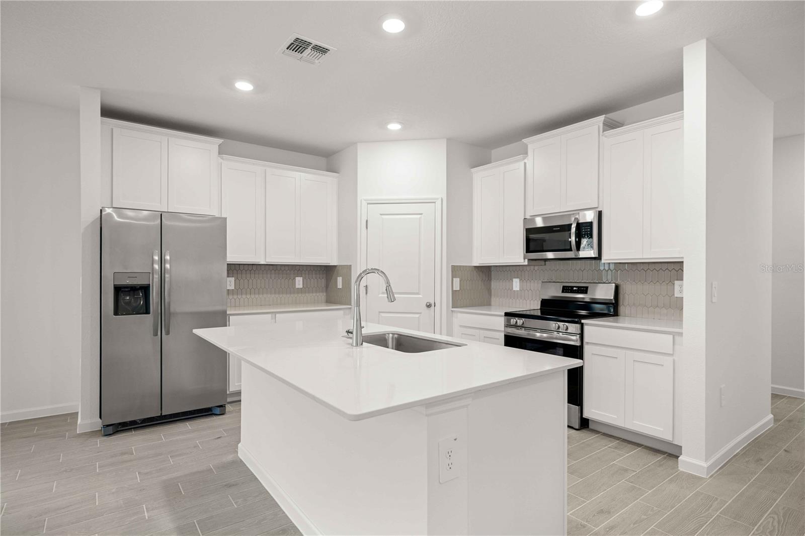 8687 SW 67TH CIRCLE, Ocala, FL 34476