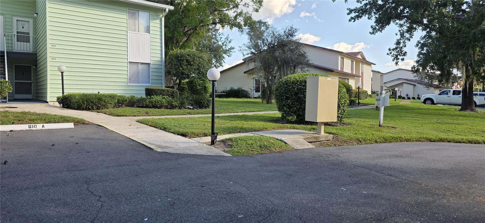 Mail box, Parking directly to your home.