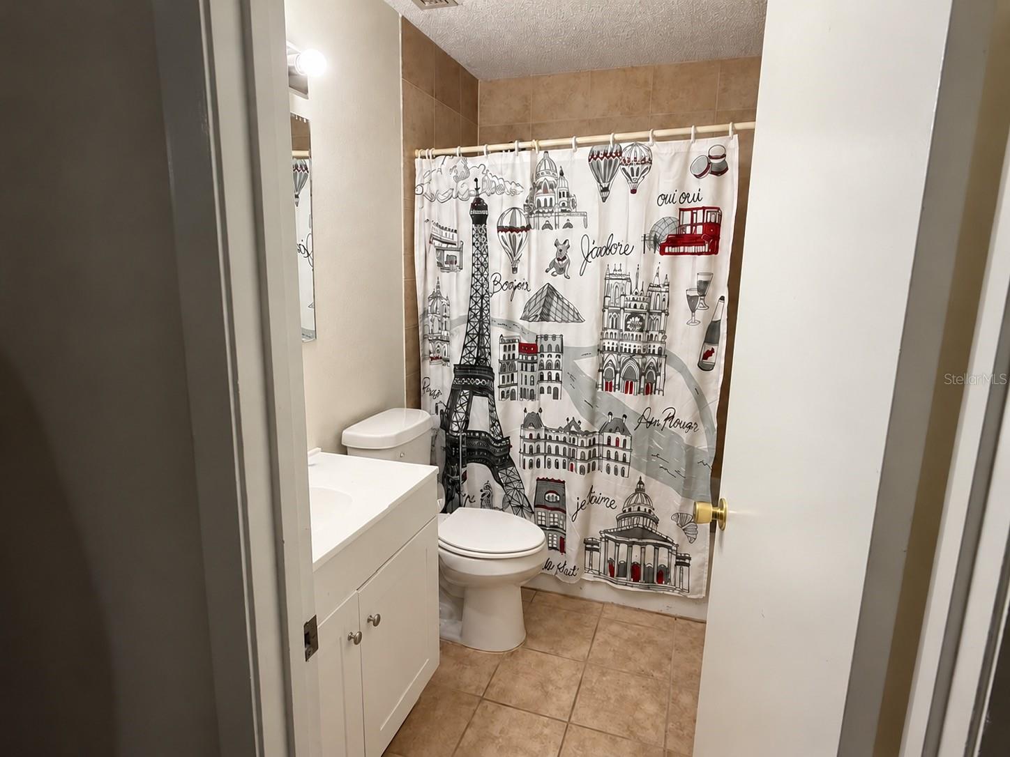 942 bathroom
