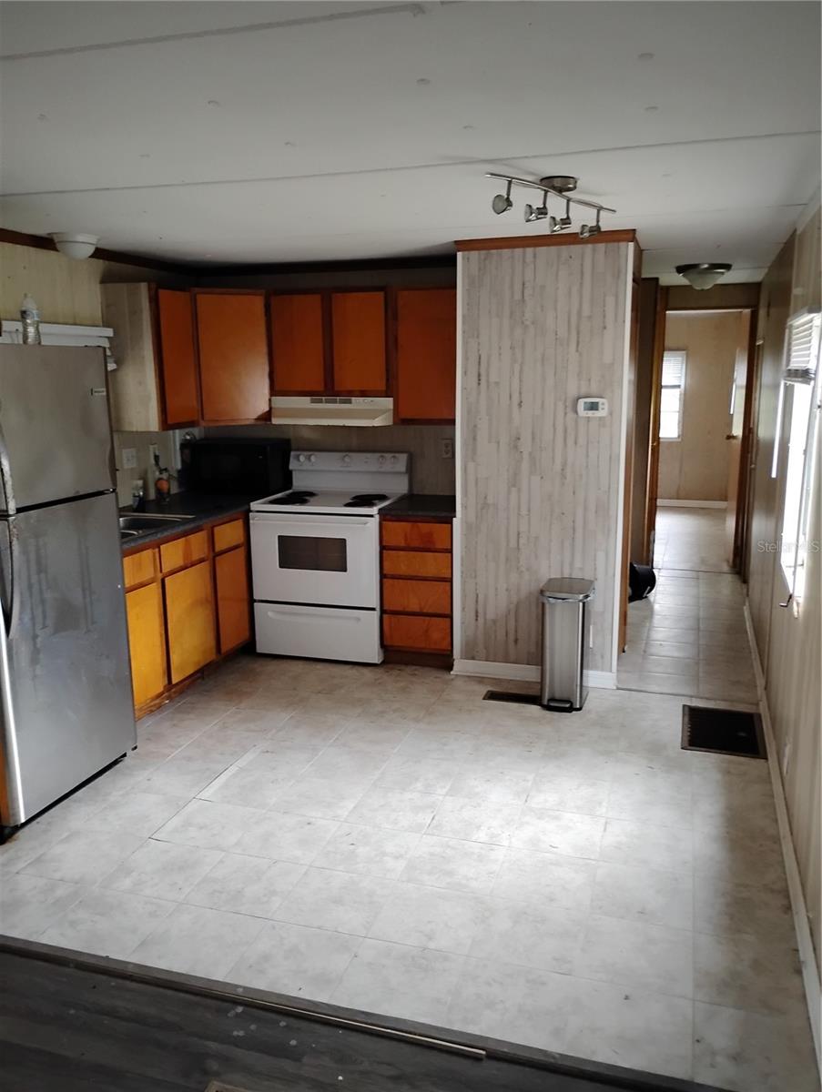 6884 NE 5TH STREET, Ocala, FL 34470