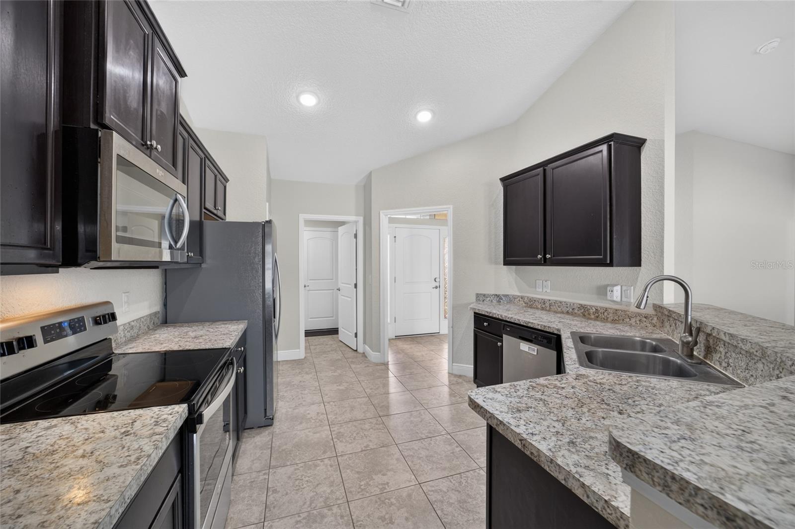 495 W SHAKESPEARE DRIVE, Beverly Hills, FL 34465