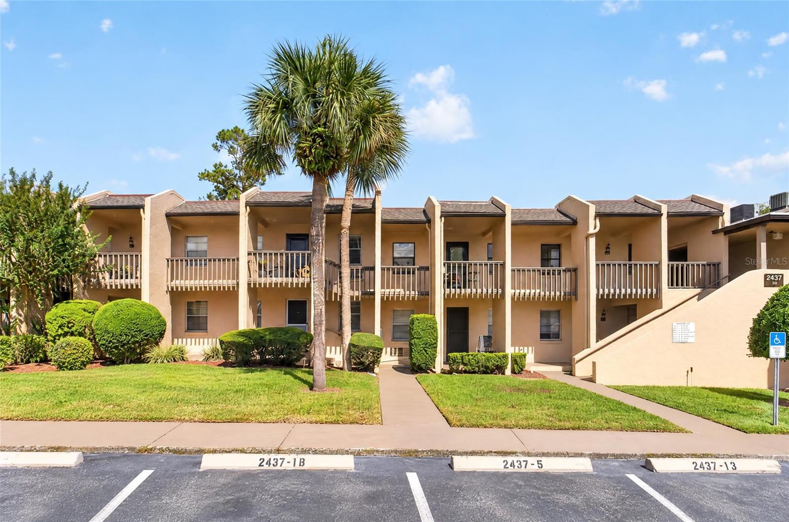 2437 NE 6TH STREET, #10, Ocala, FL 34470