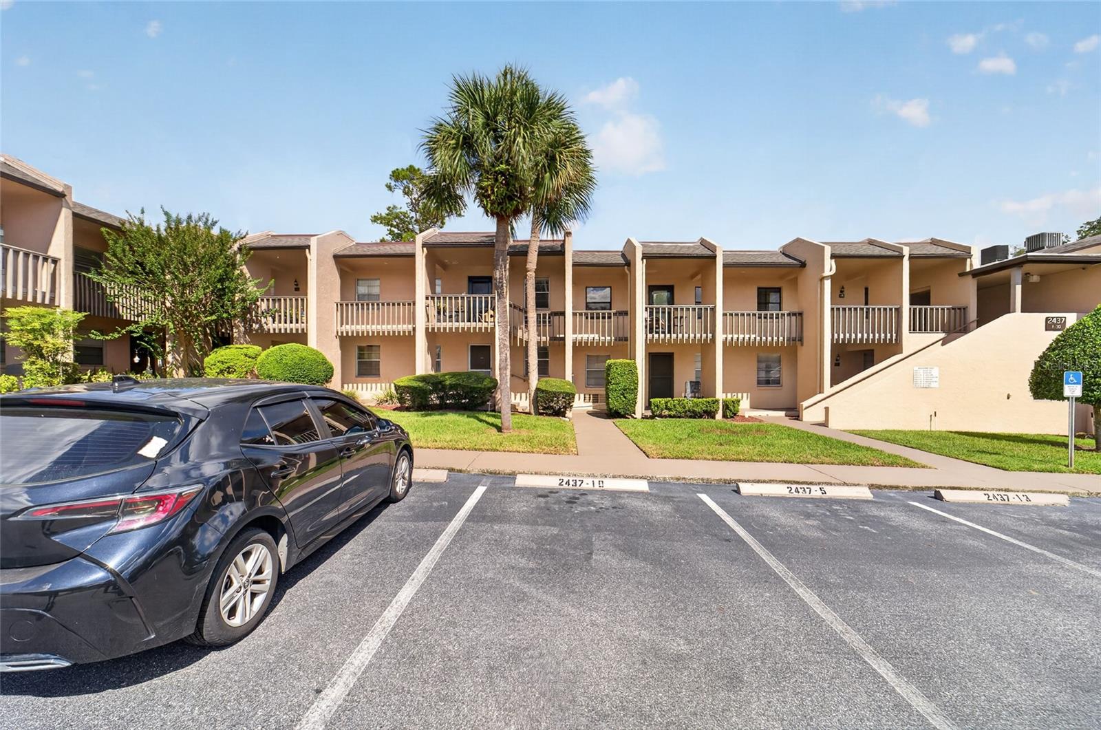 2437 NE 6TH STREET, #10, Ocala, FL 34470