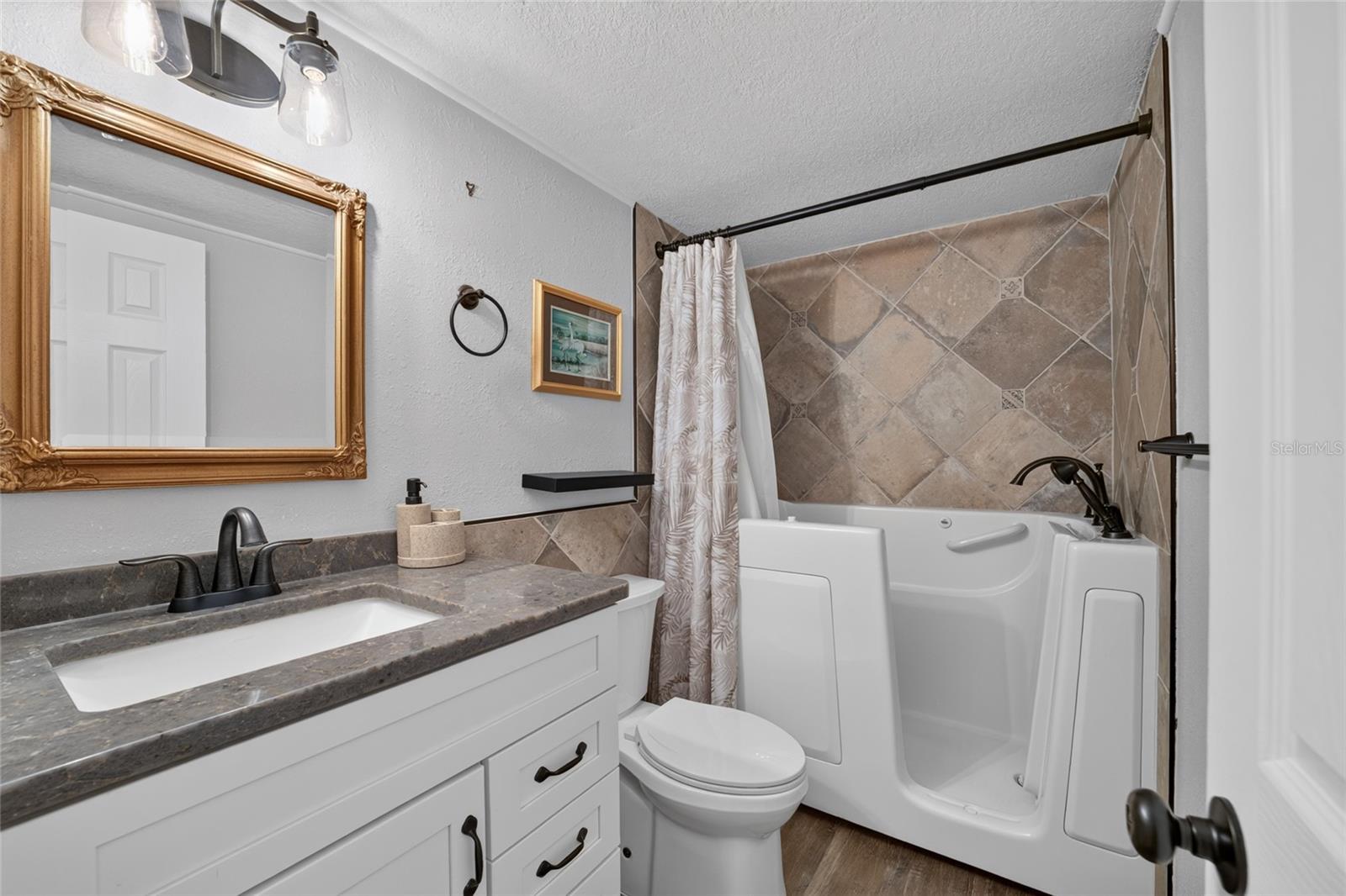 2437 NE 6TH STREET, #10, Ocala, FL 34470