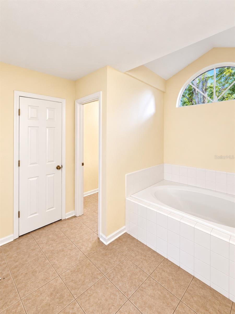 4027 NW 60TH AVENUE, Gainesville, FL 32653