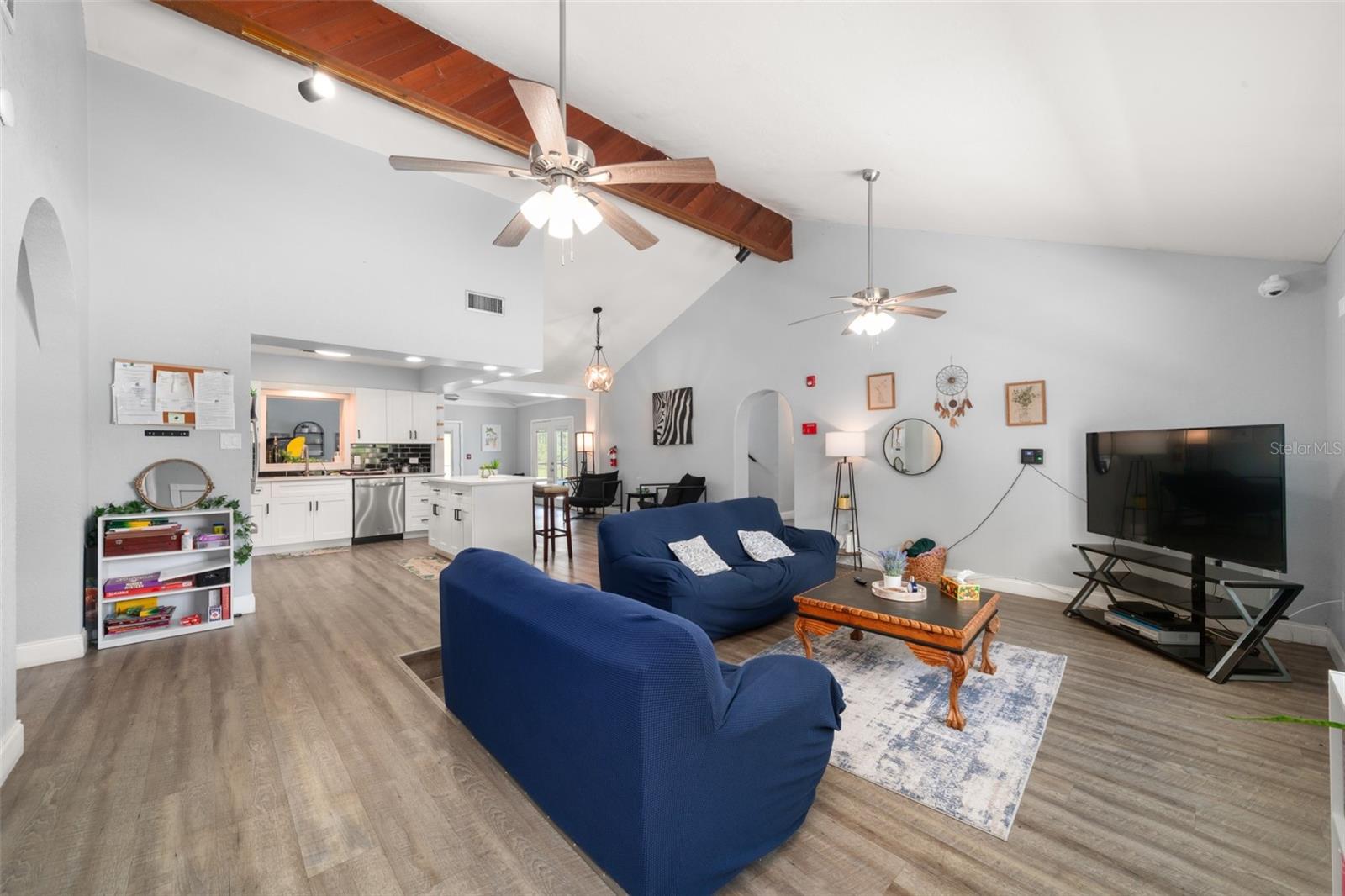 5731 WOLF LAKE ROAD, Sebring, FL 33875 5731 WOLF LAKE ROAD, Sebring, FL 33875