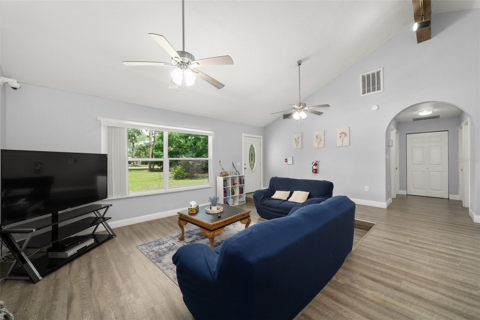 5731 WOLF LAKE ROAD, Sebring, FL 33875 5731 WOLF LAKE ROAD, Sebring, FL 33875