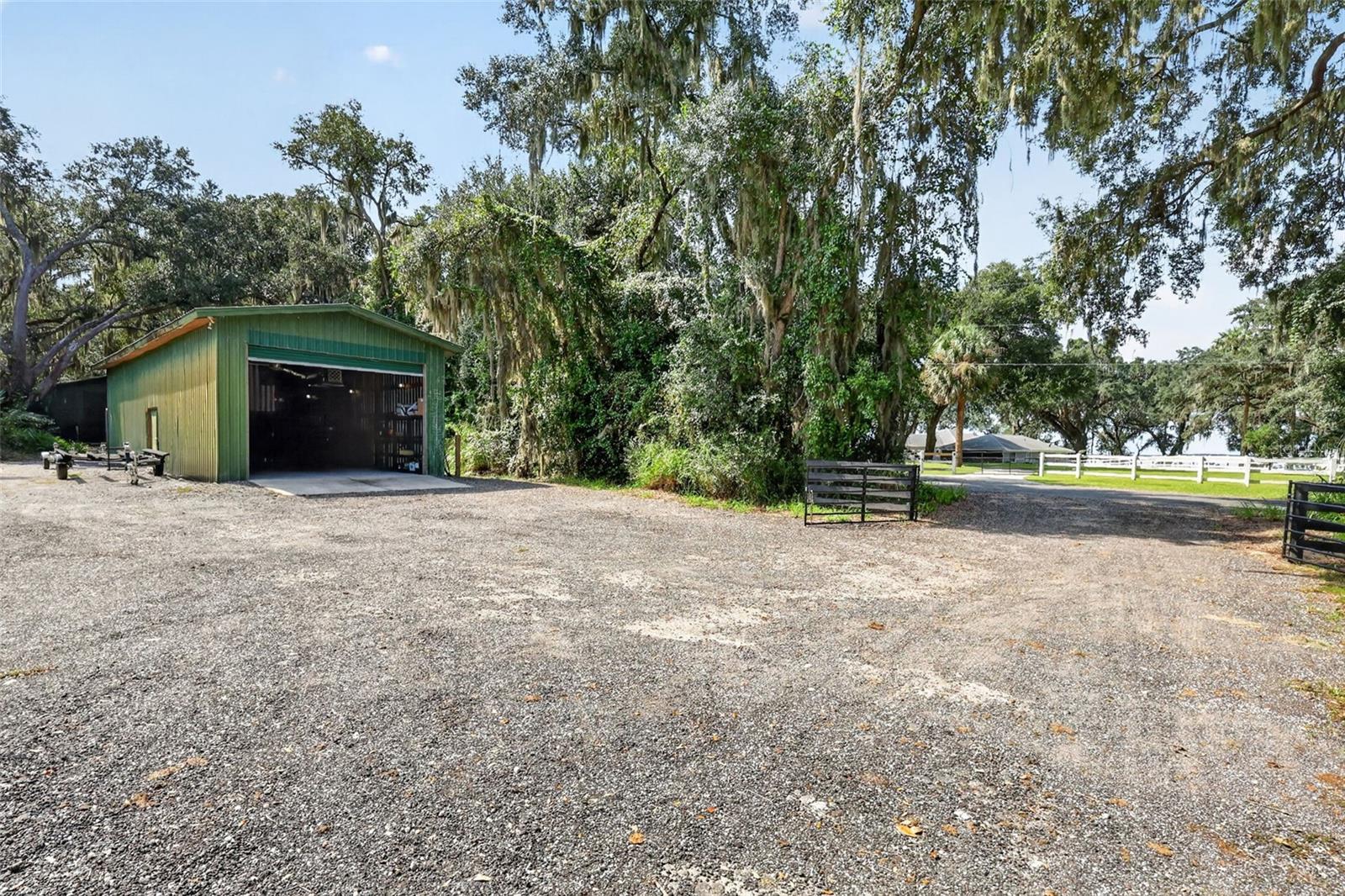 15050 SE 140TH AVENUE ROAD, Weirsdale, FL 32195