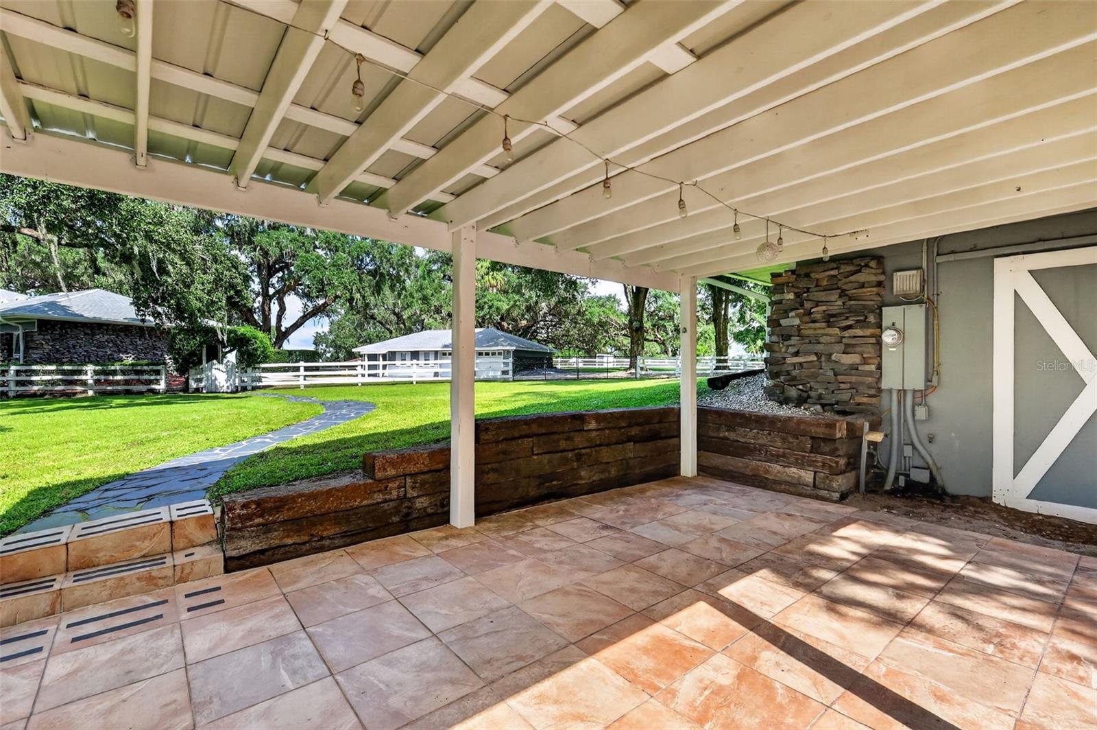 15050 SE 140TH AVENUE ROAD, Weirsdale, FL 32195