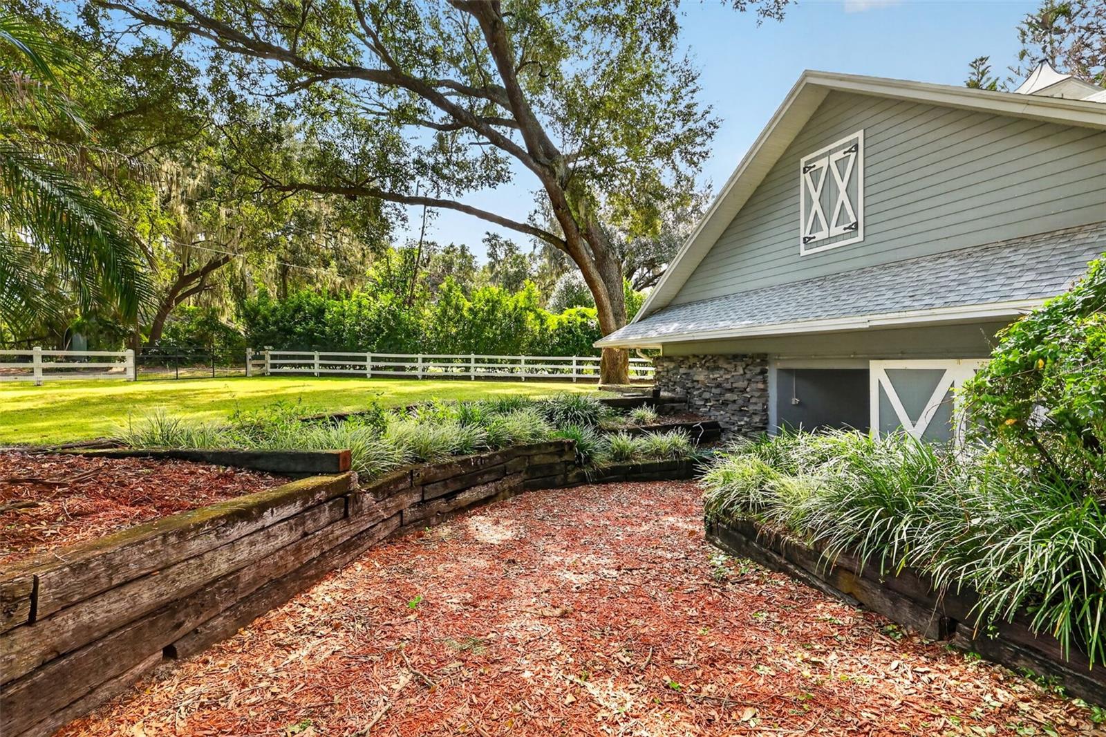 15050 SE 140TH AVENUE ROAD, Weirsdale, FL 32195