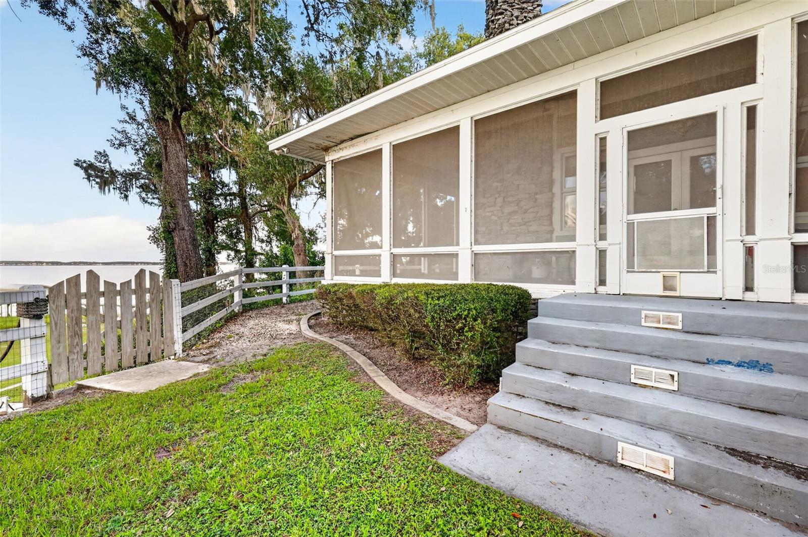 15050 SE 140TH AVENUE ROAD, Weirsdale, FL 32195