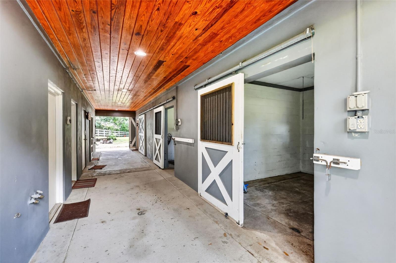 15050 SE 140TH AVENUE ROAD, Weirsdale, FL 32195