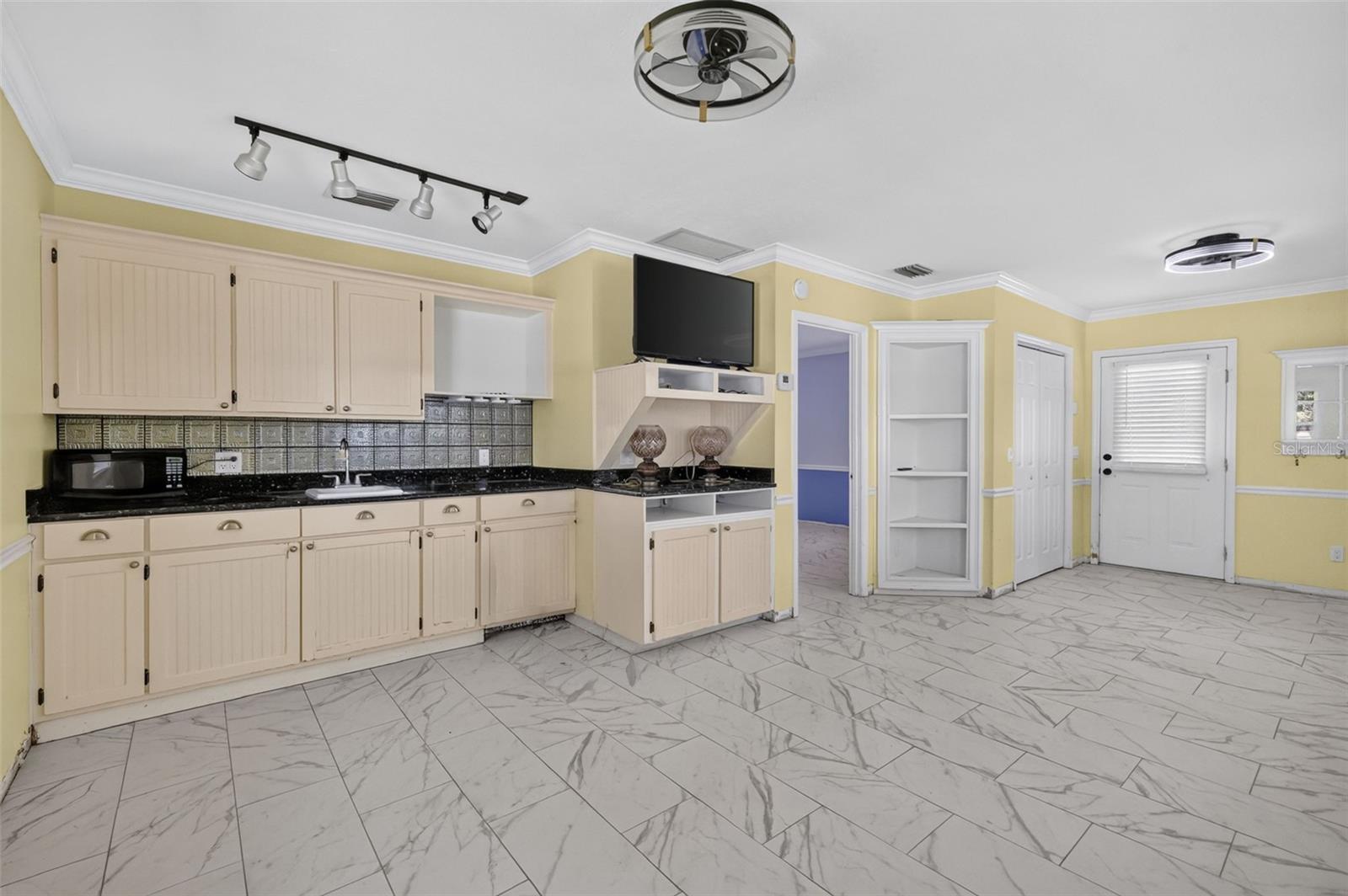 15050 SE 140TH AVENUE ROAD, Weirsdale, FL 32195
