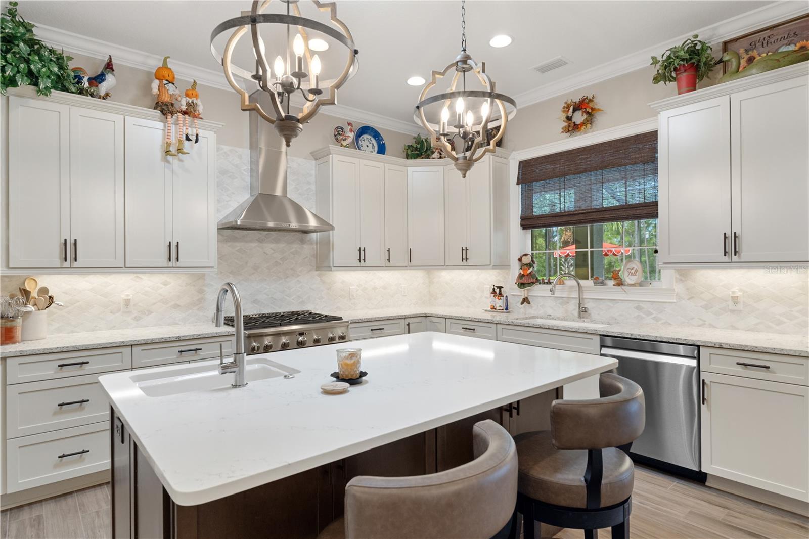 4554 N PERRY DRIVE, Beverly Hills, FL 34465
