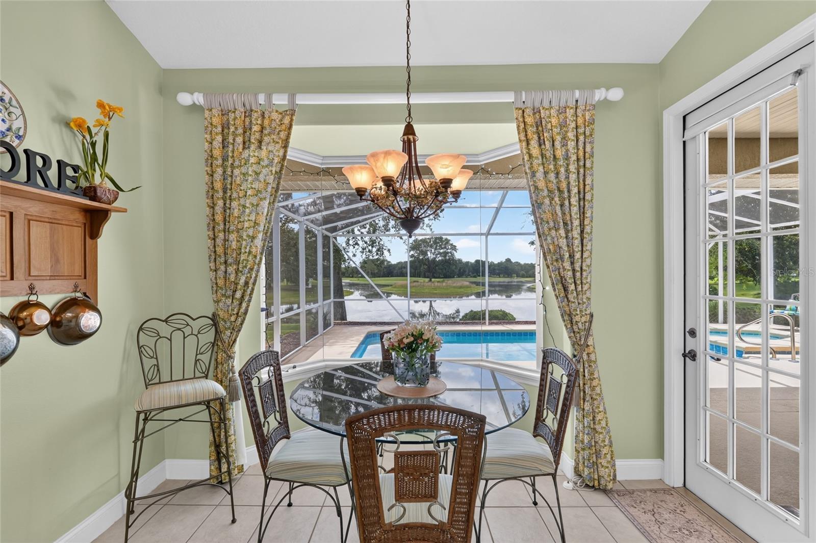 Breakfast Nook