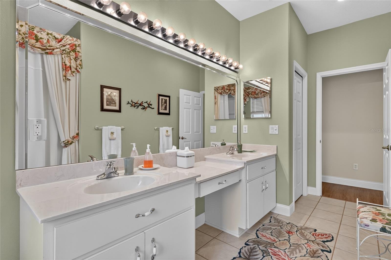349 LAKE DRIVE, Ocala, FL 34472