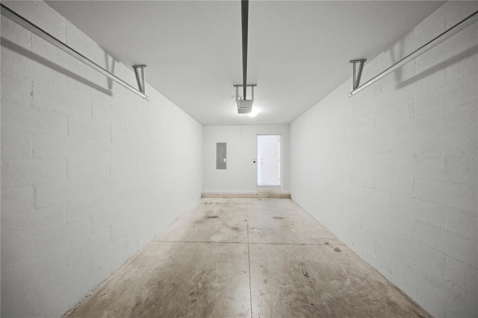 1 car garage