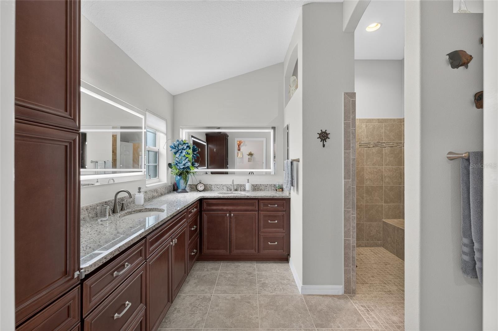 3665 VALLEYBROOK WAY, The Villages, FL 32163