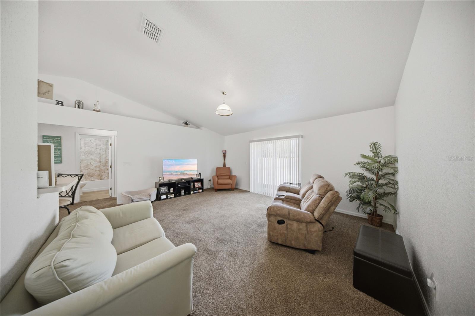 8 OAK RUN COURT, Ocala, FL 34472